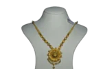 Traditional Gold Necklace with Floral Pendant