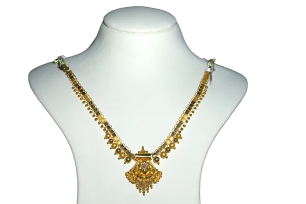 Traditional-Gold-Necklace-with-Pendant-madurai